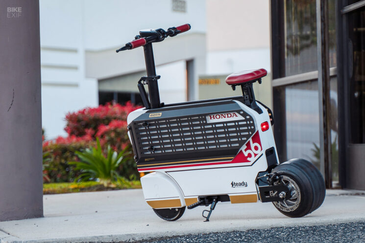 Honda Motocompacto personnalisé par Steady Garage