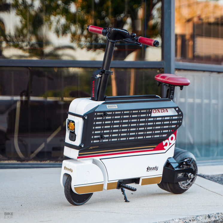 Honda Motocompacto personnalisé par Steady Garage