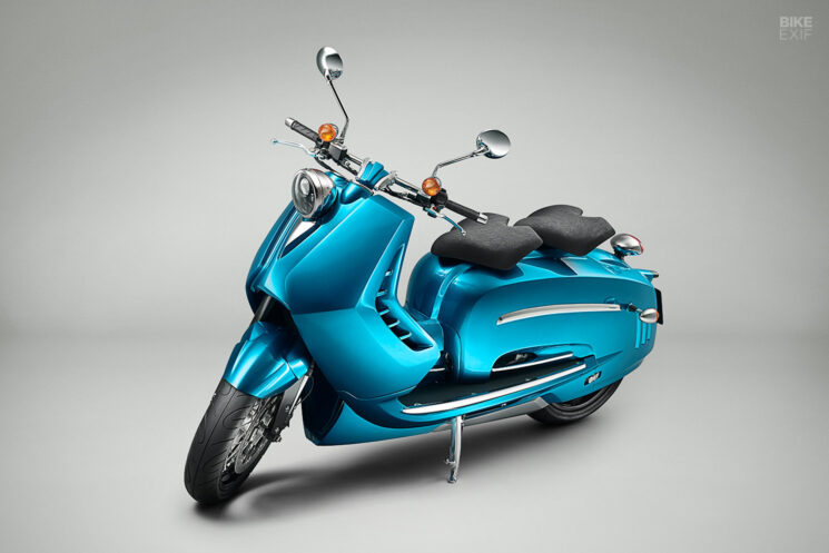 Scooter KTM personnalisé par John Piper