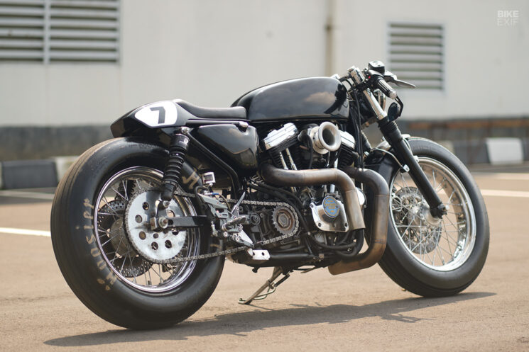 Harley-Davidson Sportster café racer par Solace Motorcycle