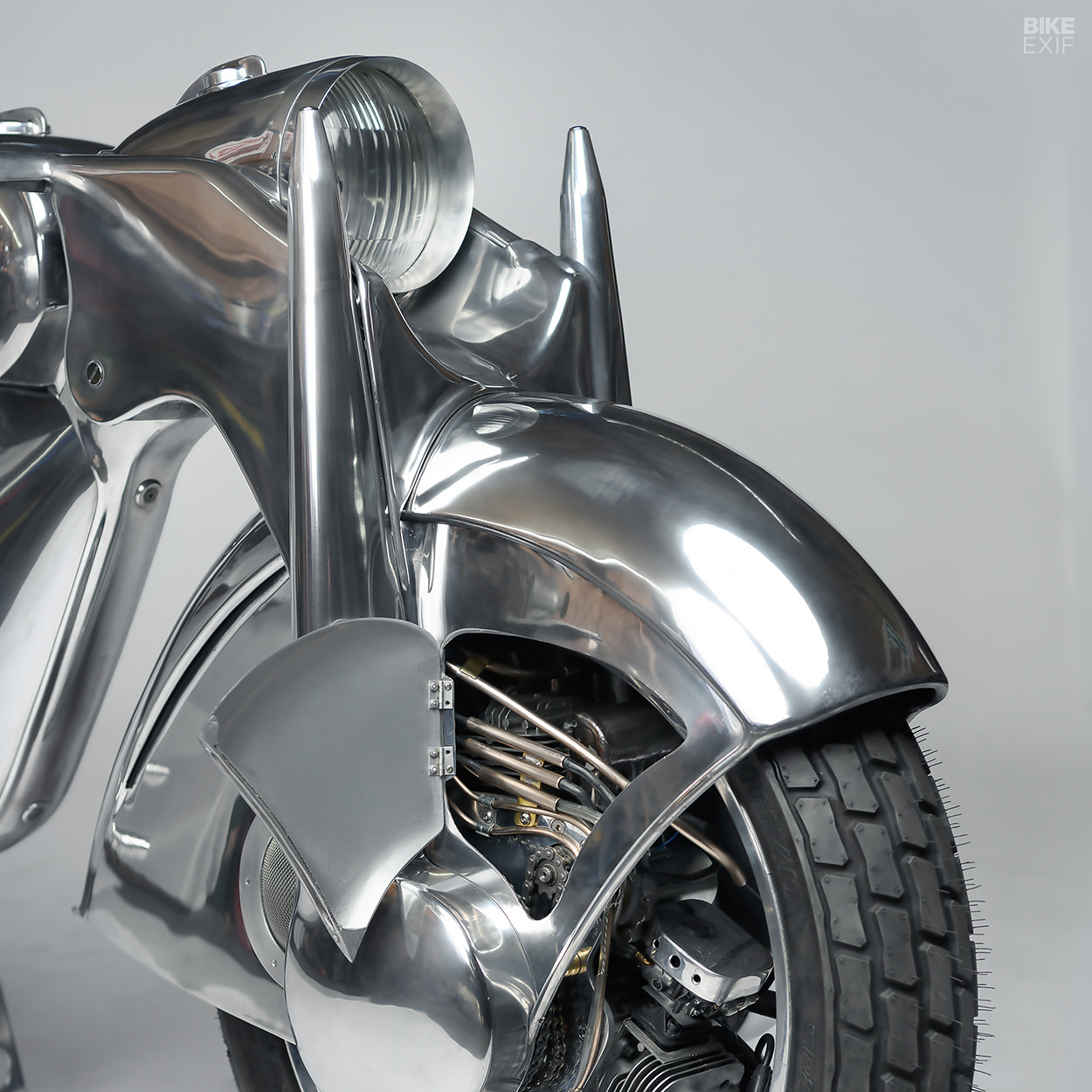 Art de la moto : une moto à traction avant de Rodsmith pour le musée Haas