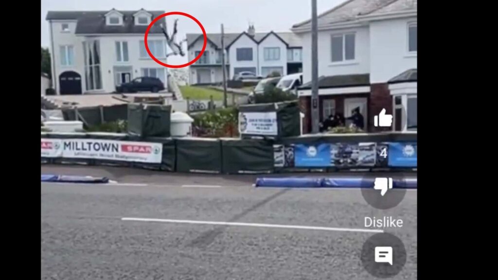 Le North West 200 Racer vole à 25 pieds dans les airs et vit pour raconter l'histoire
