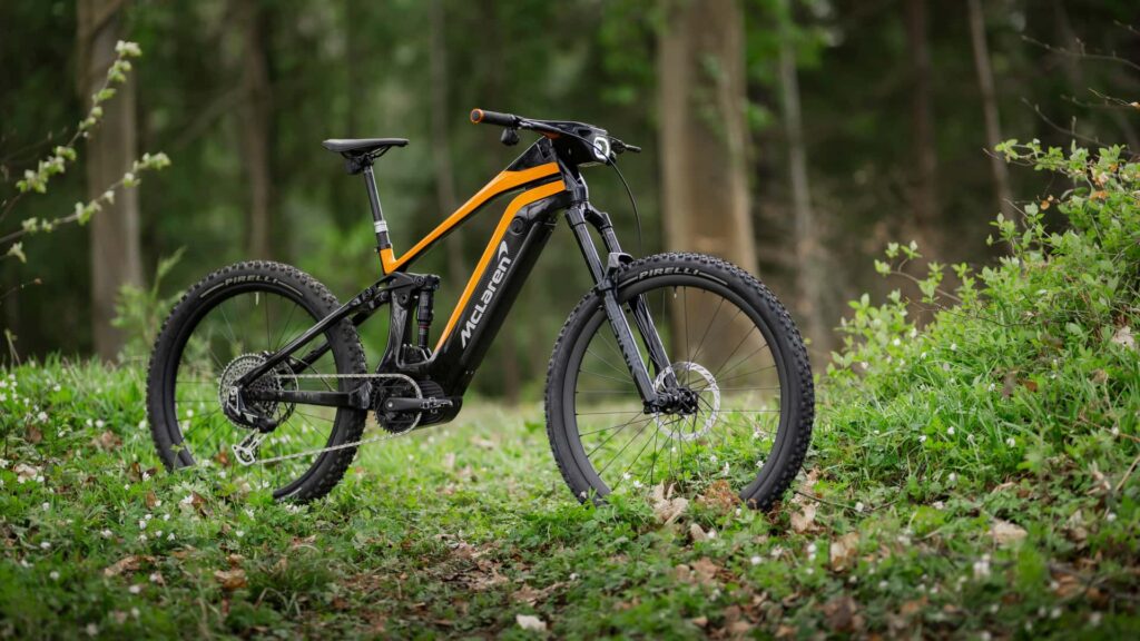 Les nouveaux vélos électriques de McLaren ont plus de couple qu'un KTM SuperDuke 1390