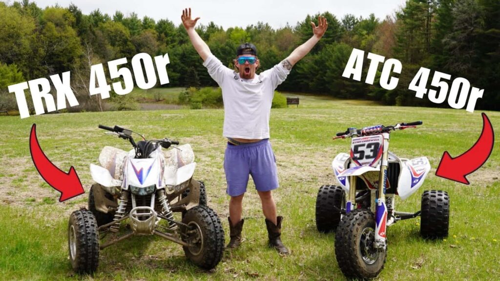 Regardez un trois-roues s'affronter avec un quatre-roues et presque basculer