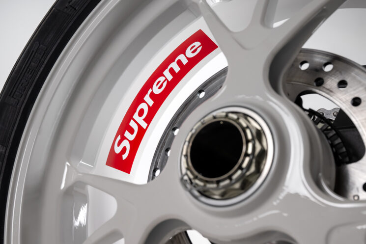 Édition limitée Suprême Ducati Streetfighter V4 S