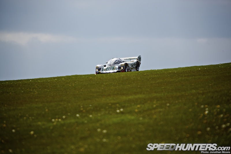 Thunder On The Horizon: Donington Desktops