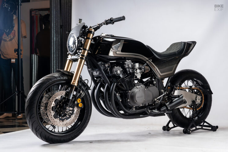 Honda CB750 personnalisée par STG Tracker