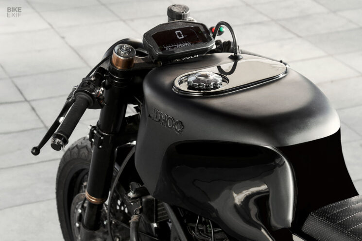 BMW R850RT personnalisée par Ad Hoc Café Racers