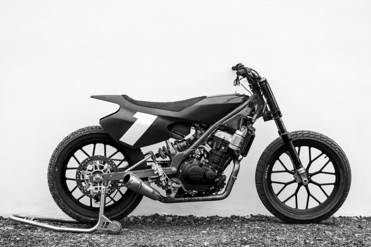 Prototype de piste plate Royal Enfield Himalayan 411