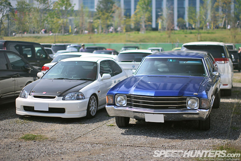 Mooneyes Street Car Nationals 2012>> The Parking Lot
