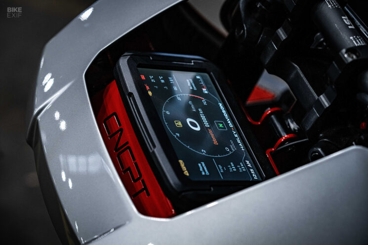 Harley Pan America personnalisée par Powerbrick
