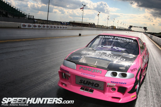 Car Feature>> Sumo Power R33 Drag Monster