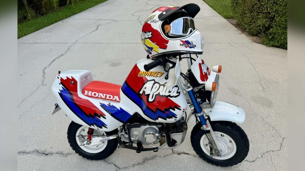 Cachez votre portefeuille, quelqu'un vend un Honda Monkey rare Baja Africa