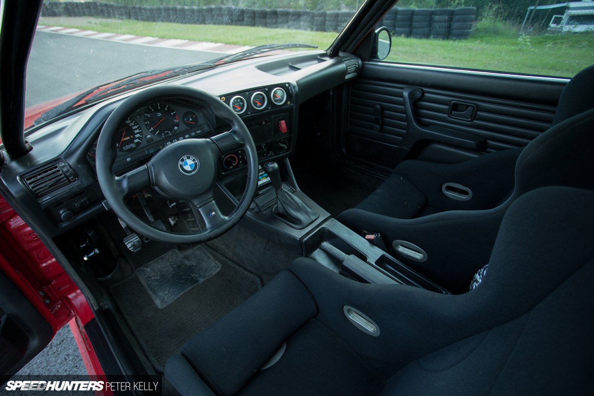 BMW-E30-27