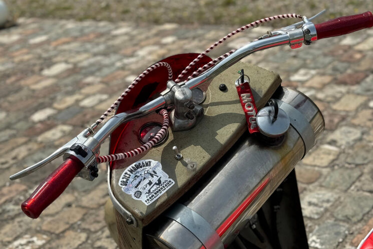 Scooter hybride Bernardet x Honda par Seb's Atelier et Objet Marcant