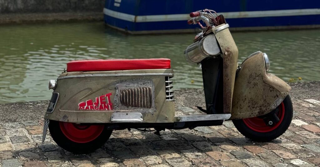 Lecture rapide : un scooter français vintage avec un moteur Honda et plus