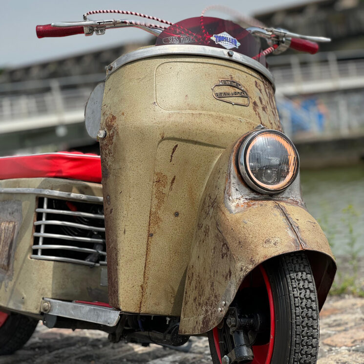 Scooter hybride Bernardet x Honda par Seb's Atelier et Objet Marcant