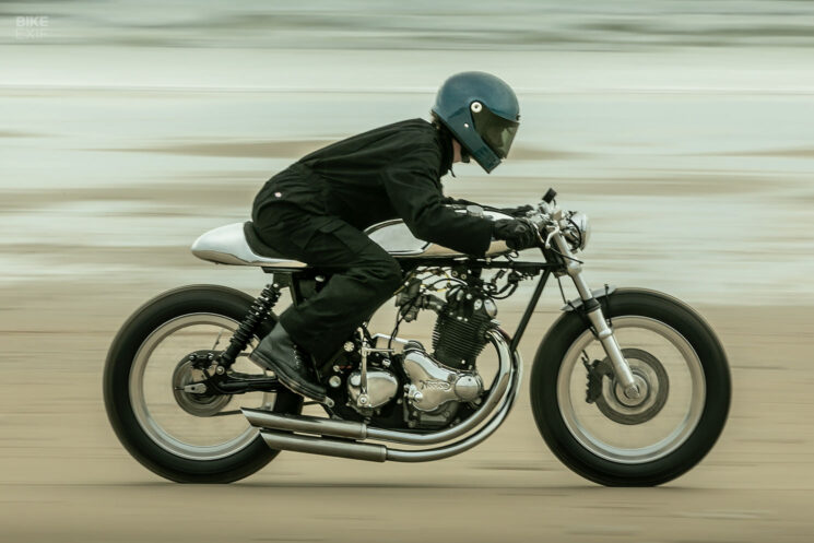 Café racer Norton Commando 1975 par FCR Original