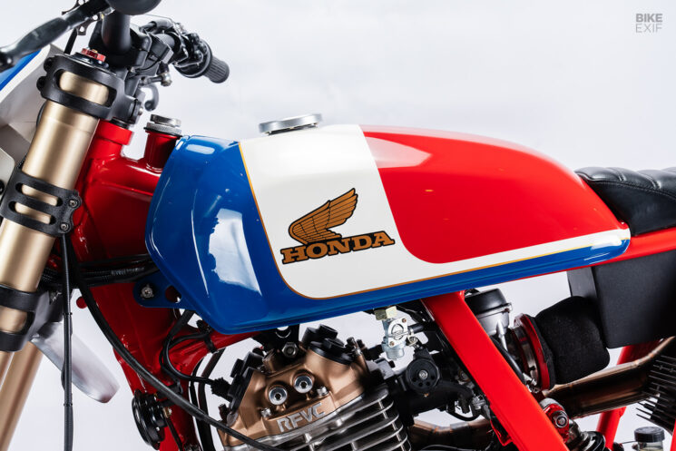 Honda NX650 personnalisée par STG Tracker