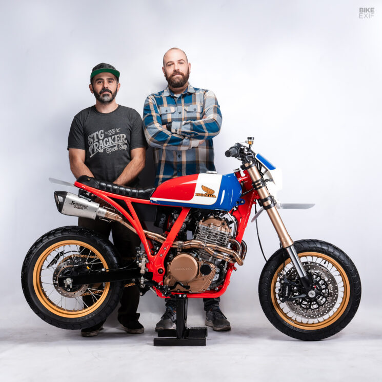 Honda NX650 personnalisée par STG Tracker
