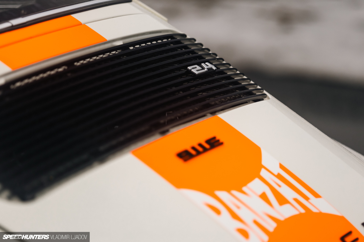 porsche-911-police-Rijkswacht-banzai-en-rouesbywovka-8