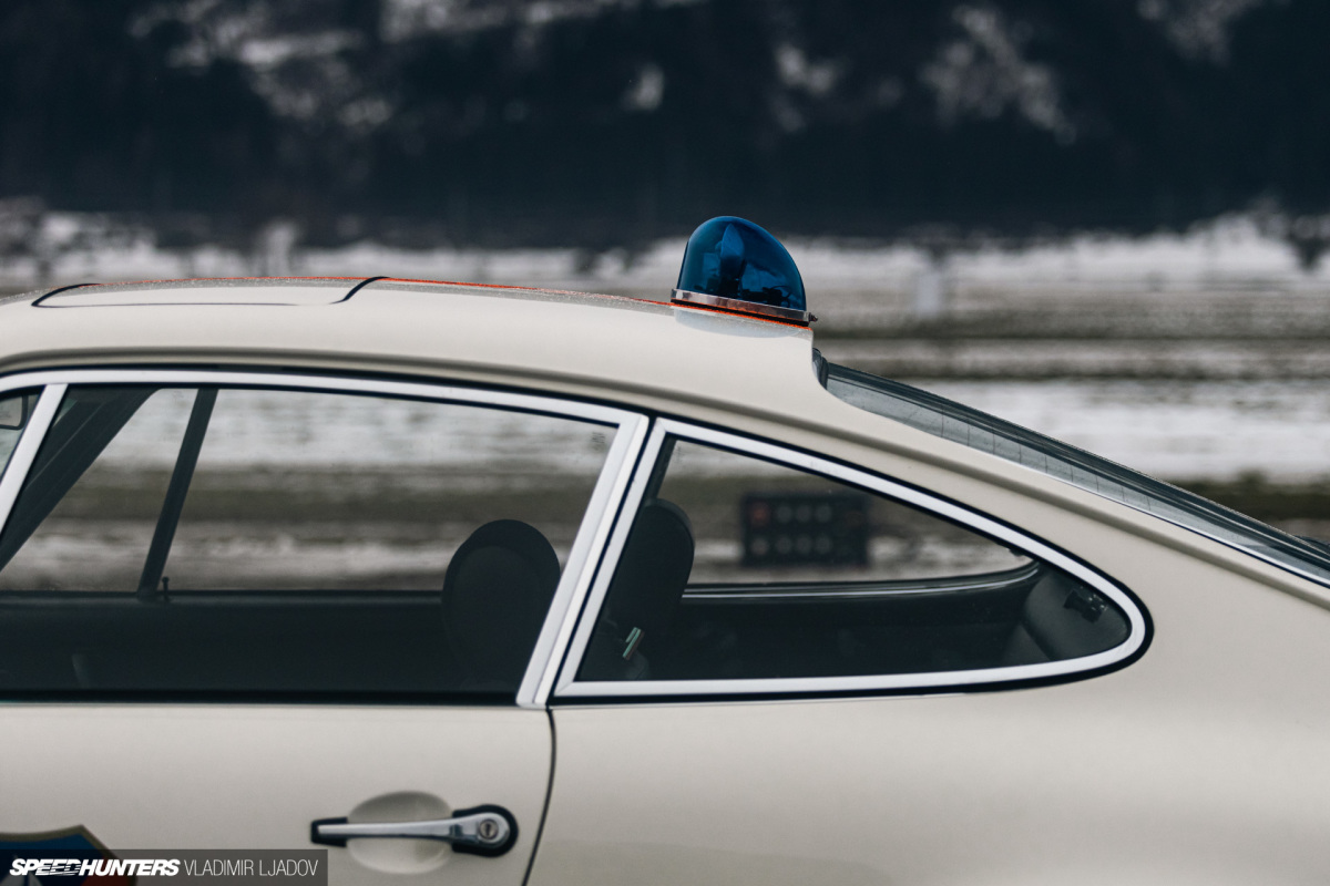 porsche-911-police-Rijkswacht-banzai-en-rouesbywovka-9