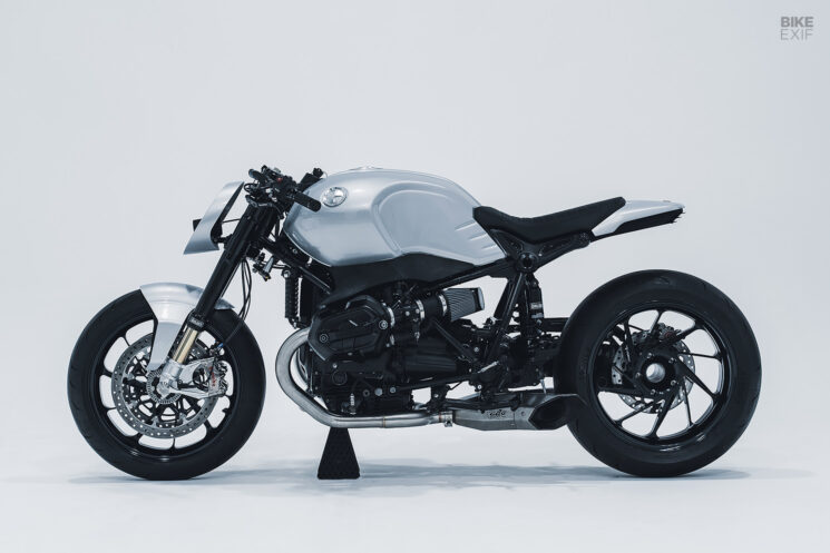 BMW R nineT café racer néo-futuriste