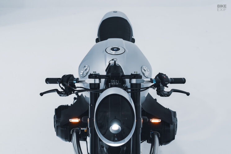 BMW R nineT café racer néo-futuriste