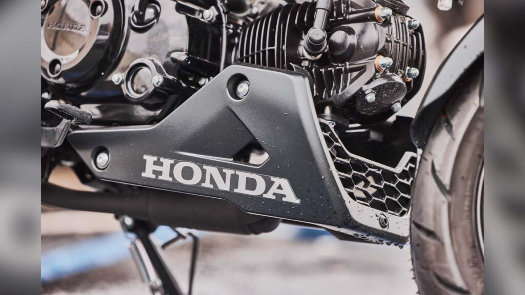 Attendez de voir tous les accessoires sympas que la Honda Grom reçoit... au Royaume-Uni