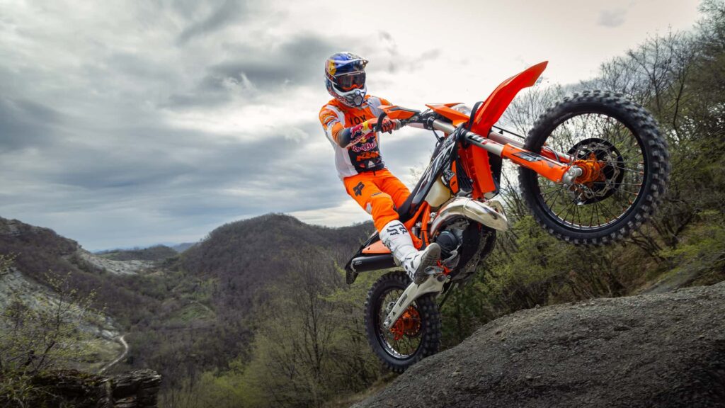 Cette moto tout-terrain KTM est probablement plus que ce que vous pouvez gérer, désolé