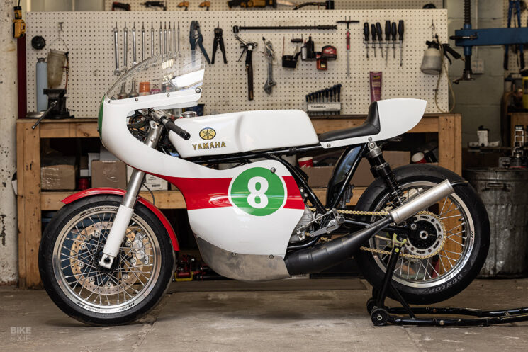 Réplique de Yamaha RD56 par Big Dream Motorcycles