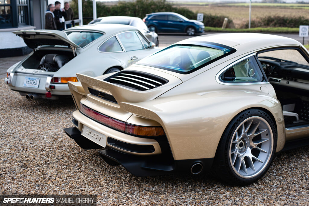 Two Singer Porsches At The C&M Bowl