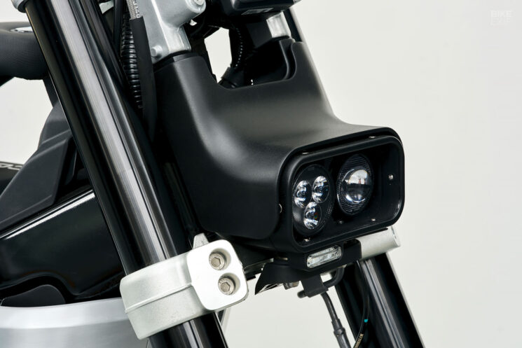 Vélo électrique BMW CE 02 personnalisé par Vagabund Moto