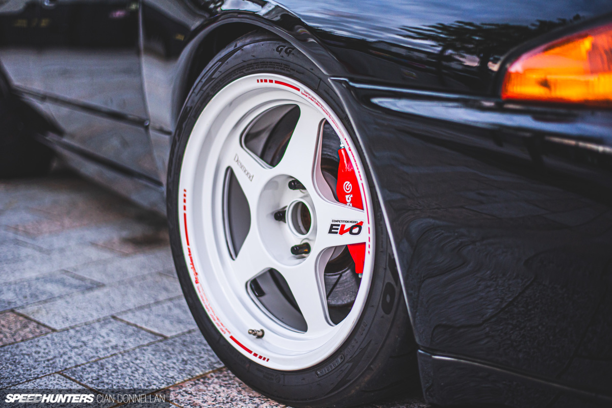 Monster_R32_4Door_Pic_par_CianDon (27)