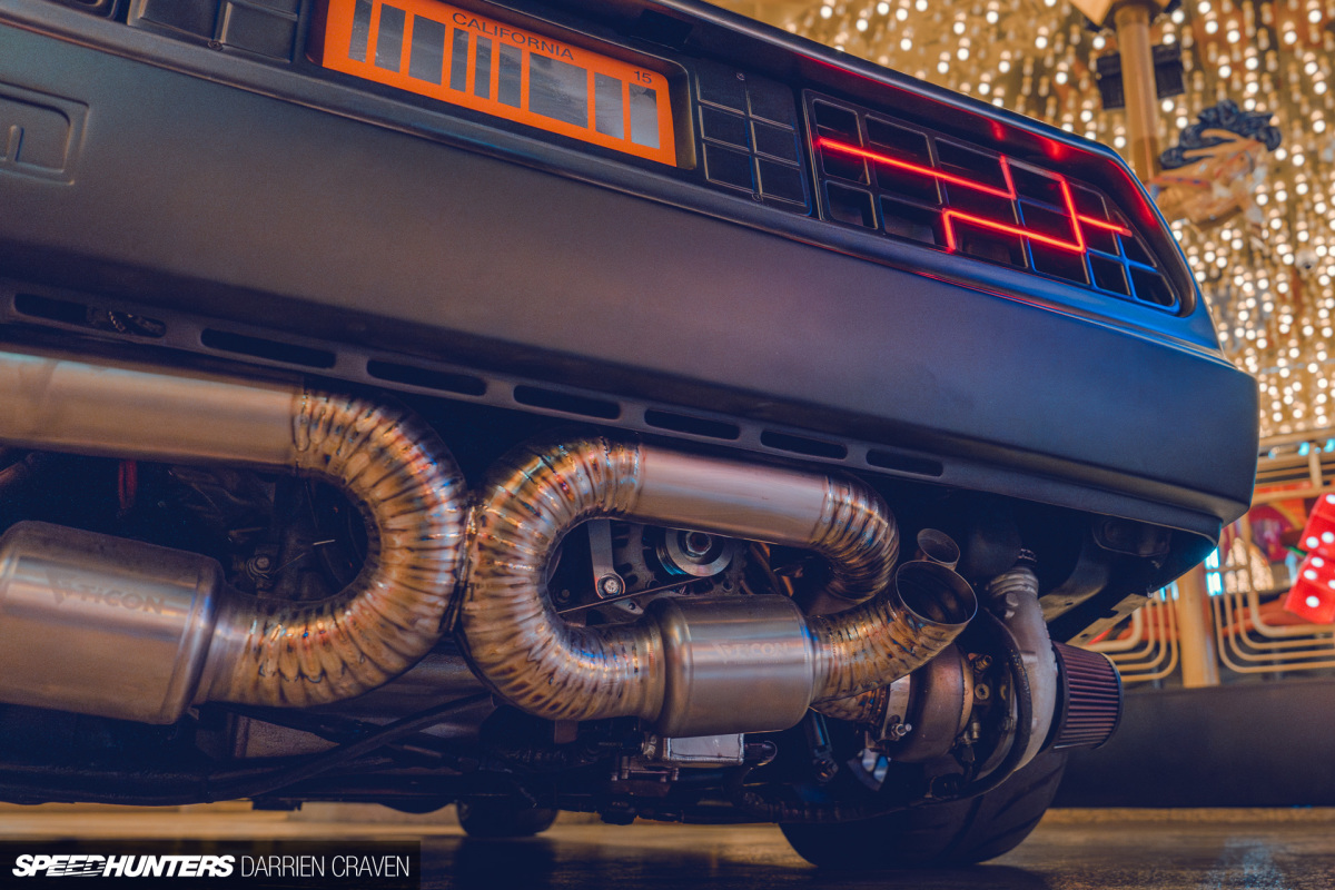 Delorean-4