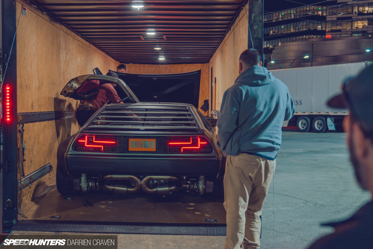 Delorean-2