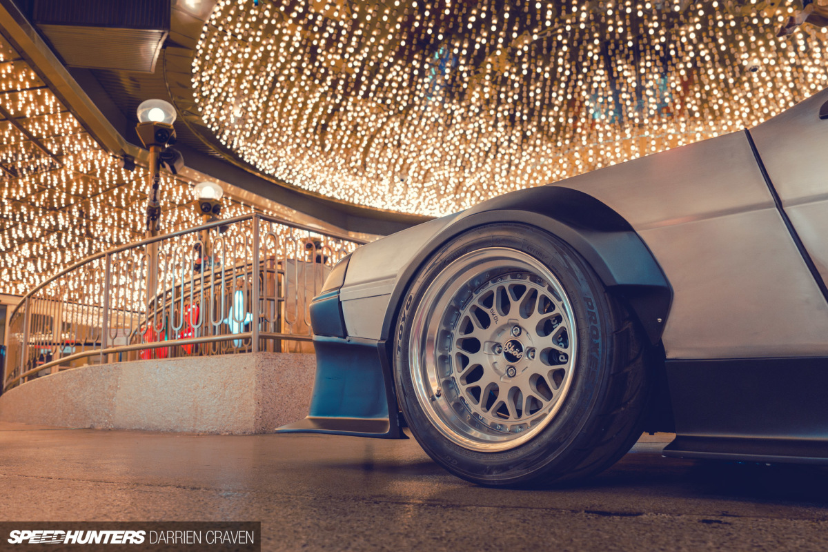Delorean-7