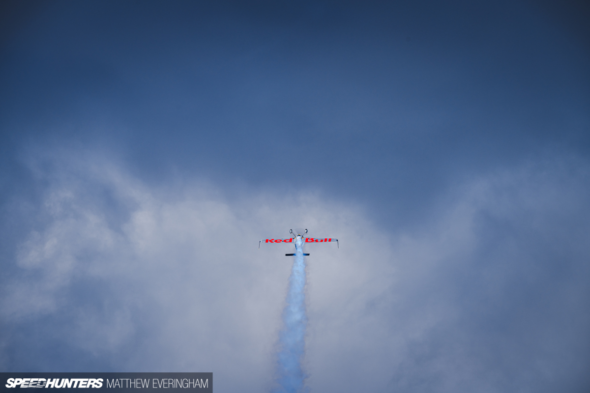 _8506858