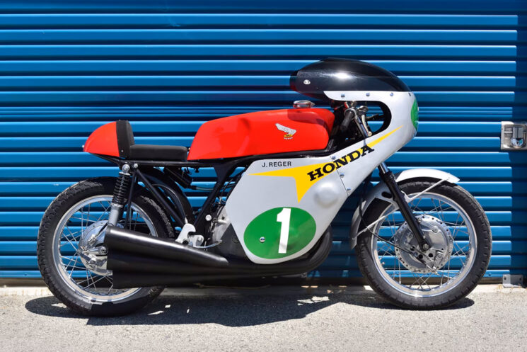 Réplique de la Honda CBX1000 RC166 par Jim Reger