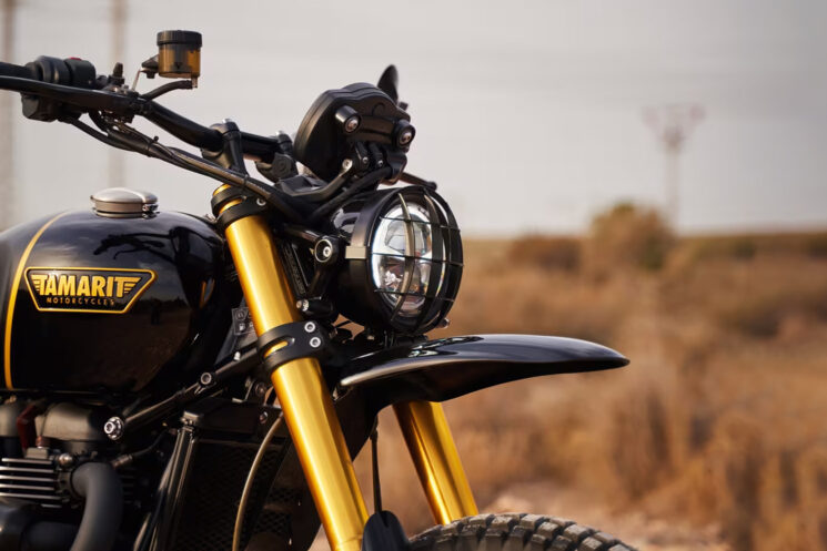 Triumph Scrambler 1200 XE personnalisé par Tamarit Motorcycles