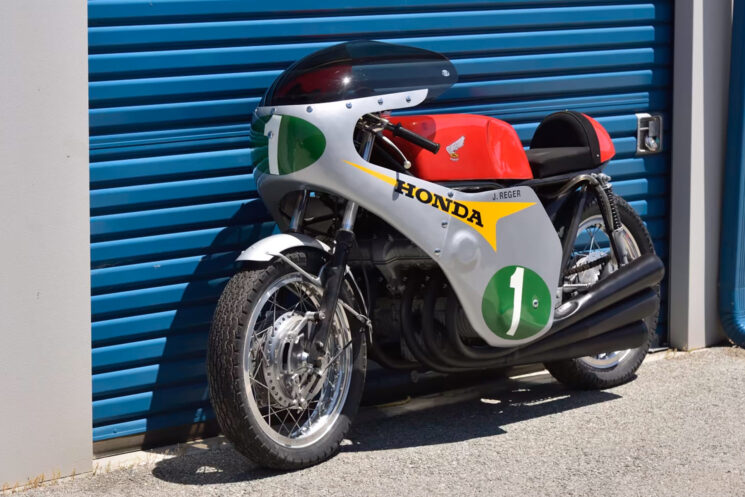 Réplique de la Honda CBX1000 RC166 par Jim Reger