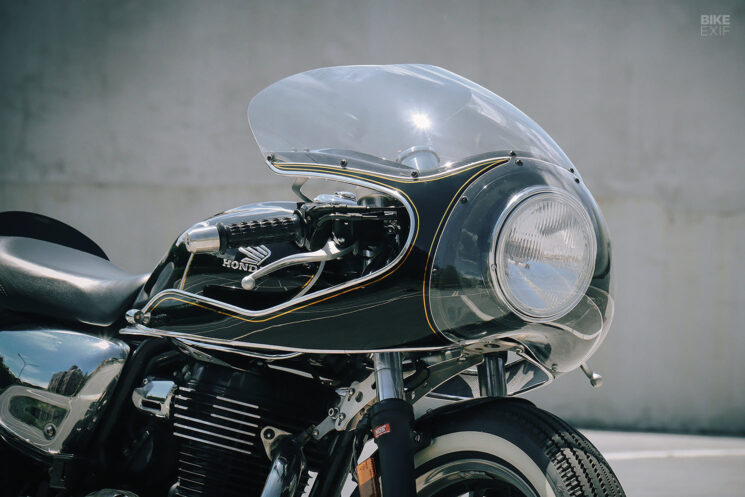 Honda CB350 café racer par Shawn Lin et Capo Moto