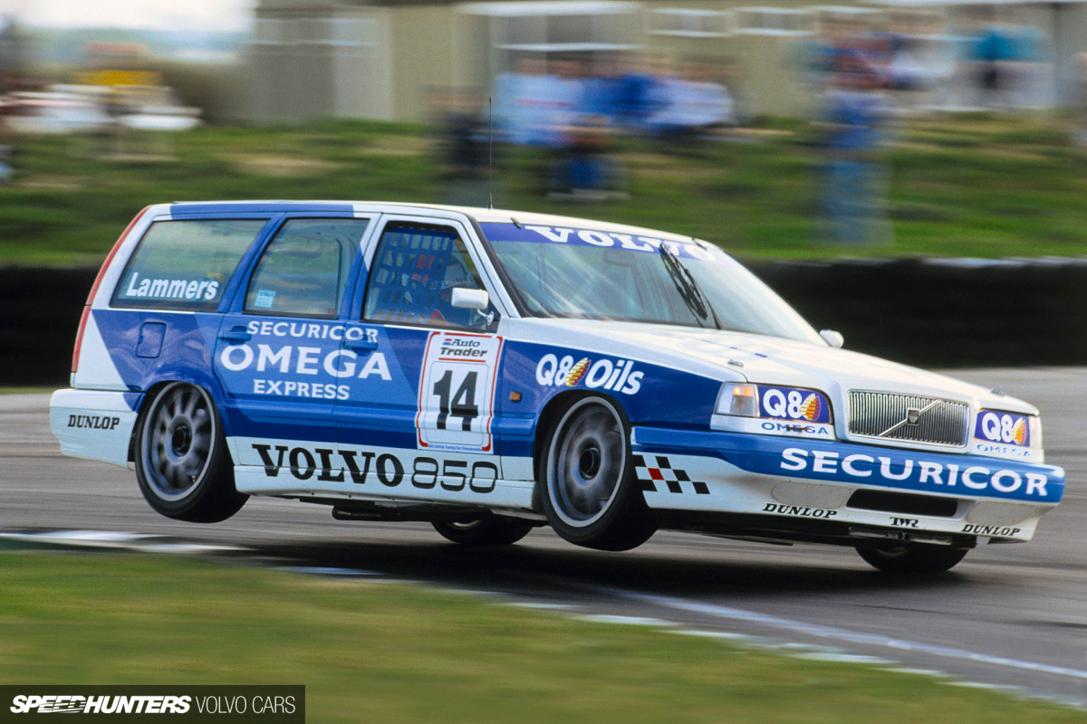 SH_19366_Volvo_est_entré_au_BTCC_avec_son_850_Estate_équipé_de_convertisseurs_catalytiques