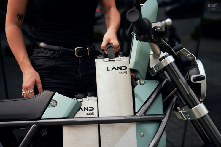 La moto électrique District LAND MOTO