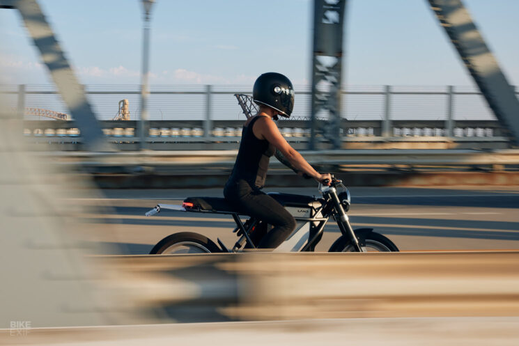 La moto électrique District LAND MOTO