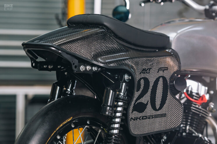 AKT NKD 125 street tracker par FP