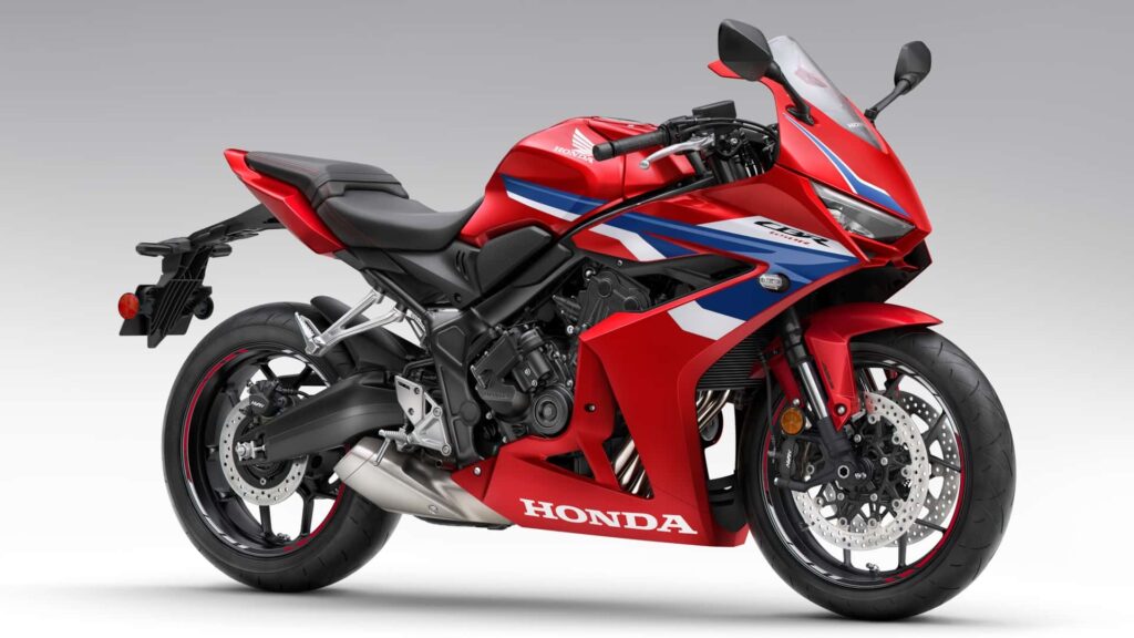 Préparez-vous, les Honda E-Clutch CB650R et CBR650R arrivent aux États-Unis