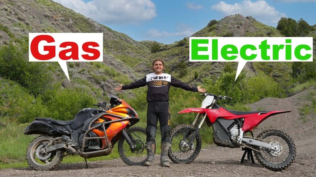Une Hayabusa peut-elle battre une Stark Varg dans une série de montées ? Découvrez
