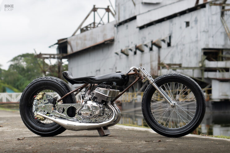 Moto de dragster bimoteur Yamaha RXZ 125 de FNG Works