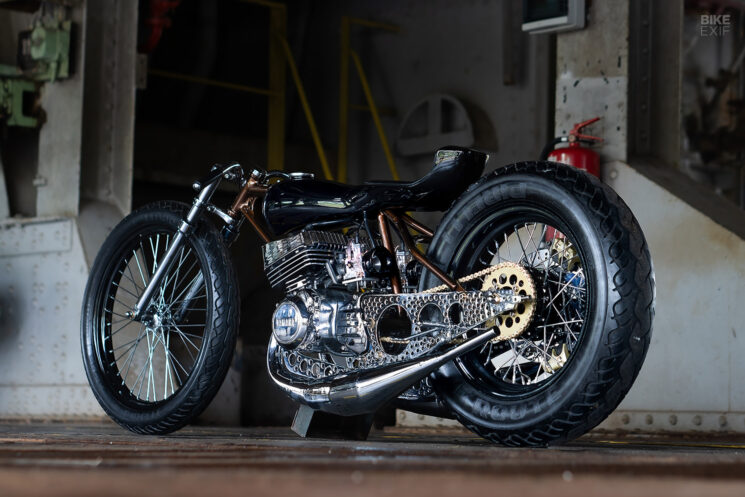 Moto de dragster bimoteur Yamaha RXZ 125 de FNG Works